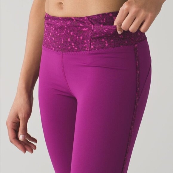Lululemon Regal Plum Paradise Geo Real Quick Tight Legging Size 4 - Picture 4 of 9